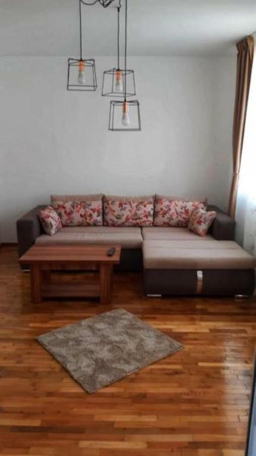 Casa Alise-Luise Apartamento Braşov Exterior foto