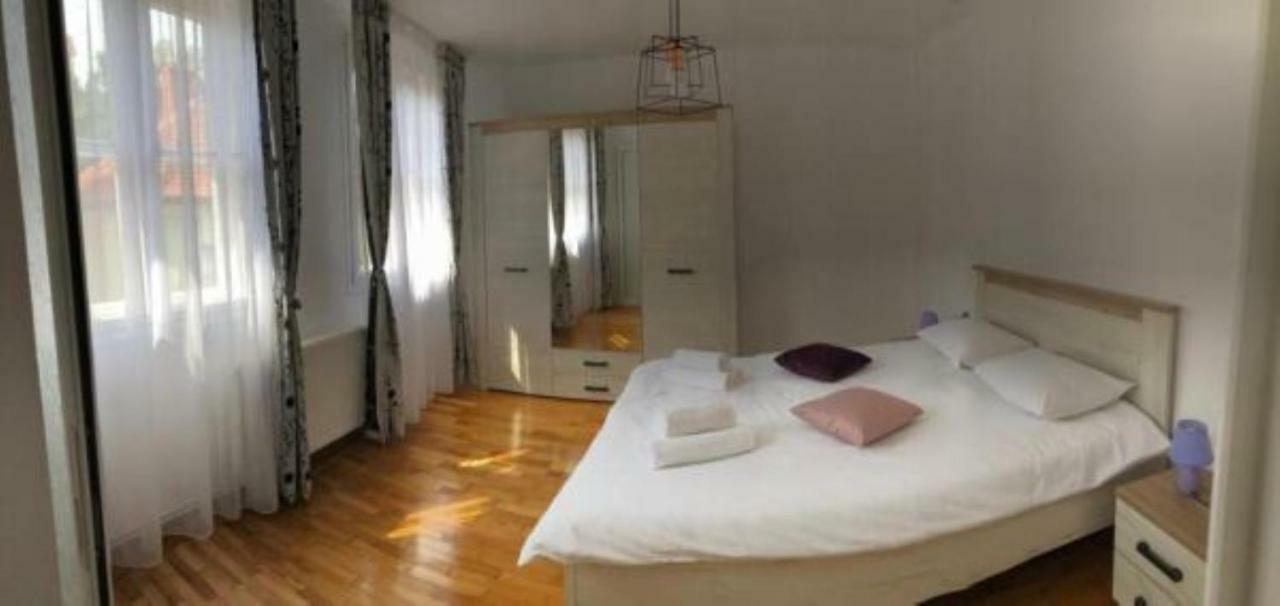 Casa Alise-Luise Apartamento Braşov Exterior foto